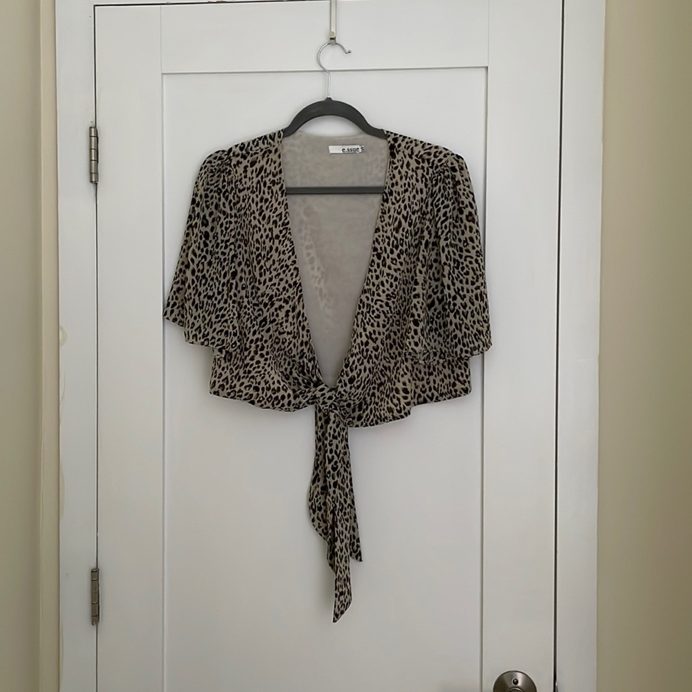 Leopard print tie shirt